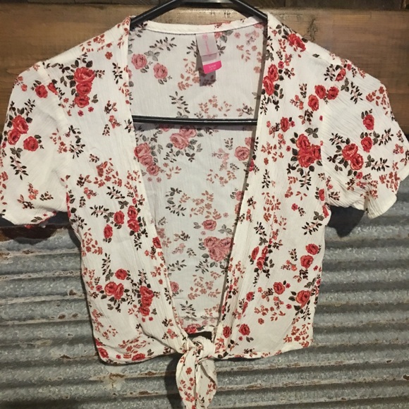 Crop top - Picture 1 of 3